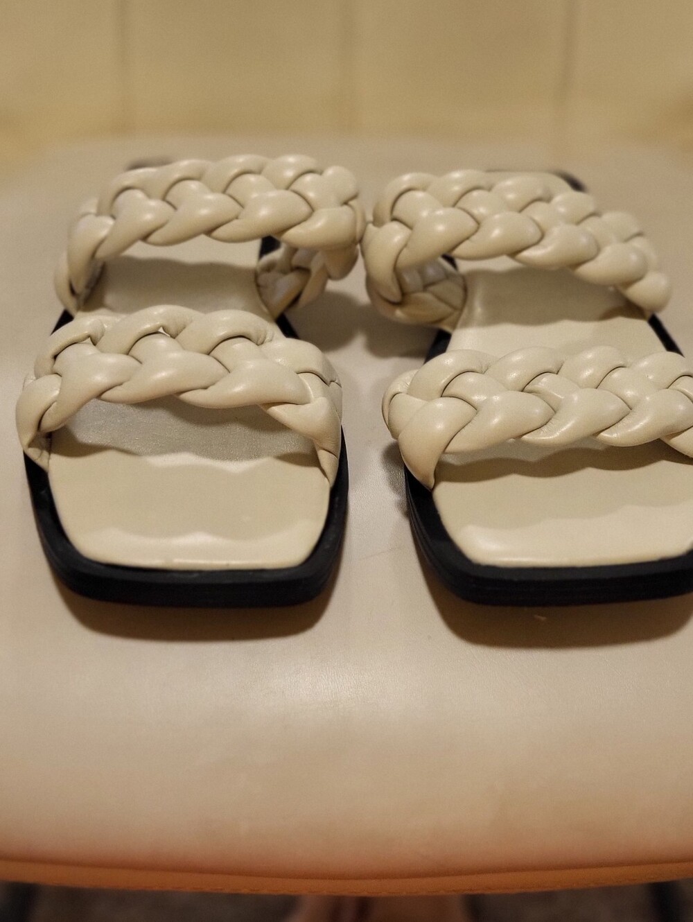Wonderly Comfy Slides